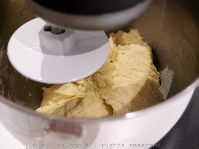Preparing bread dough in the stand mixer