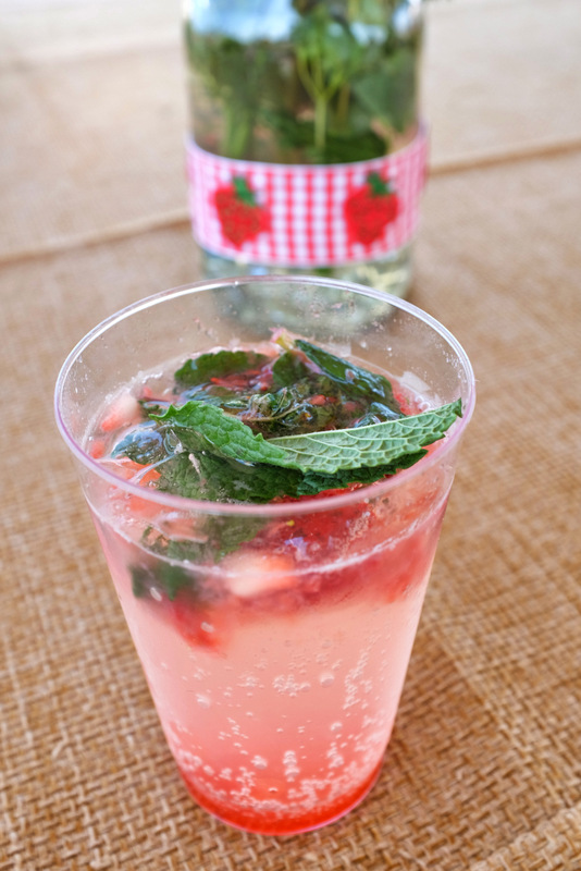 Sparkling strawberry and mint water